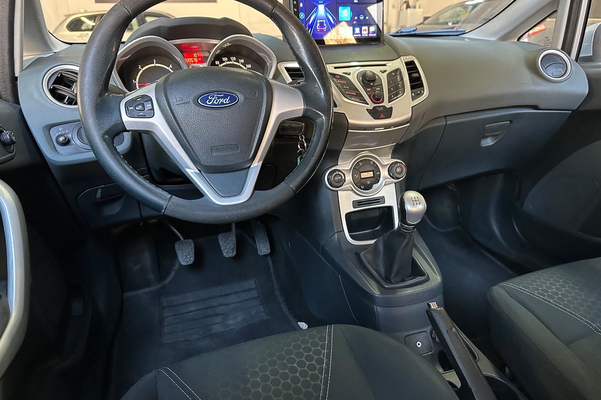 FORD FIESTA 20-JP-56-27