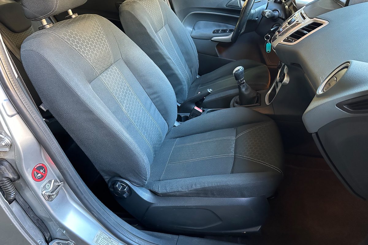 FORD FIESTA 20-JP-56-28
