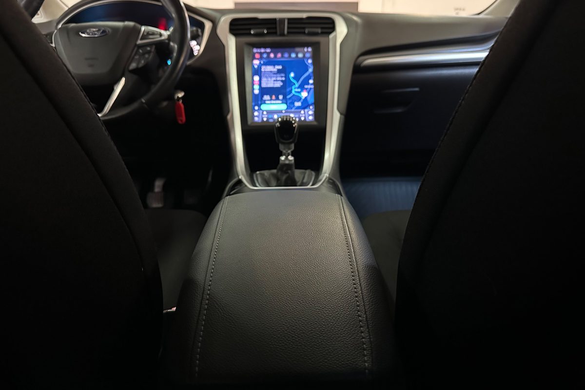 FORD MONDEO 72-SP-80-33