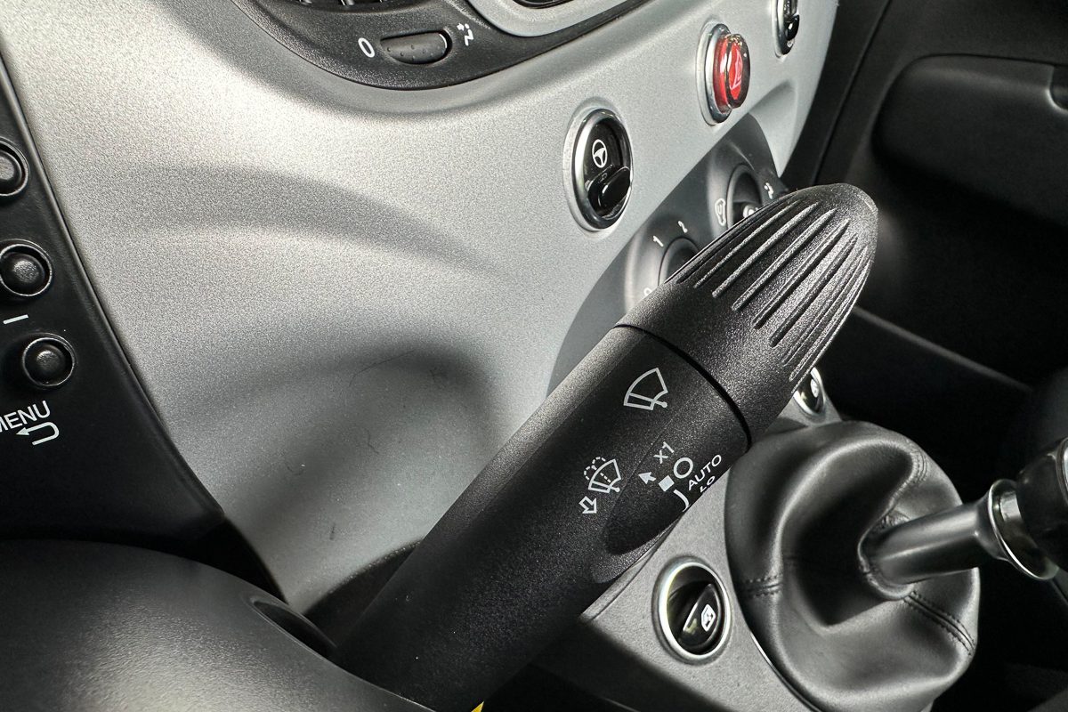 Fiat 500 C AH-16-UQ-28