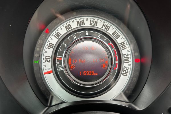 Fiat 500 C AH-16-UQ-31