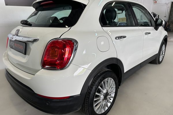 Fiat 500 x 84-UM-60-22