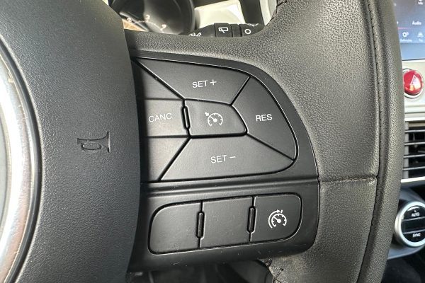 Fiat 500 x 84-UM-60-33
