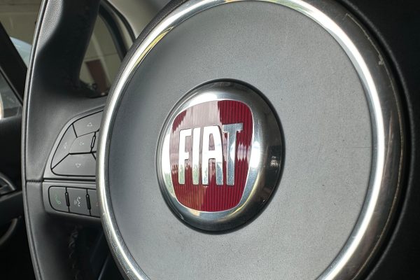 Fiat 500 x 84-UM-60-35