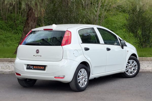 Fiat Punto-13