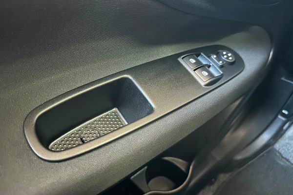 Fiat Punto 25-TB-89-23