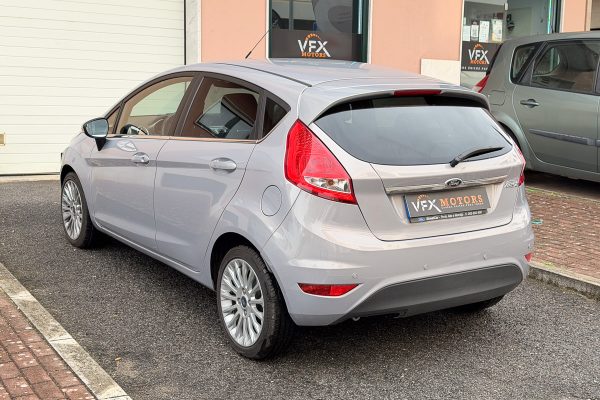 Ford Fiesta-11