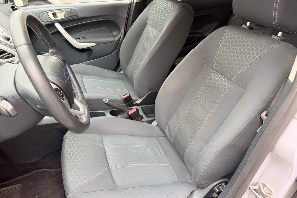 Ford Fiesta-3