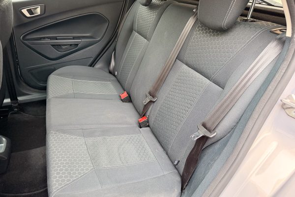 Ford Fiesta-4