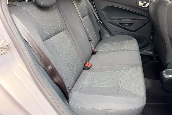 Ford Fiesta-6