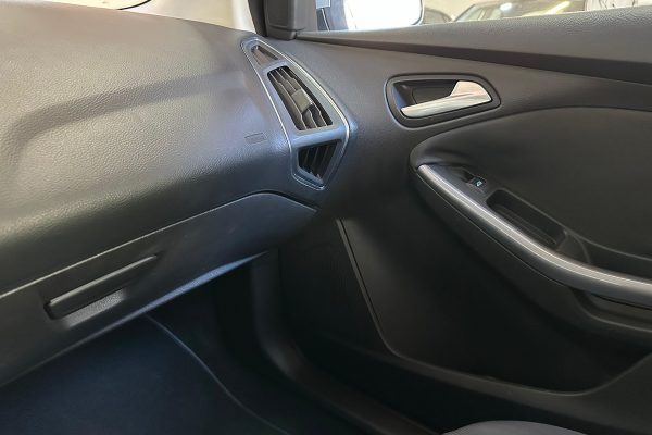 Ford Focus 14-PB-24-14