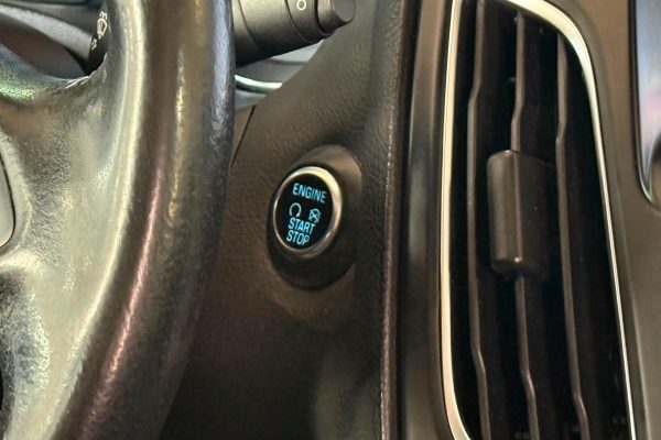 Ford Focus 34-PQ-87-8