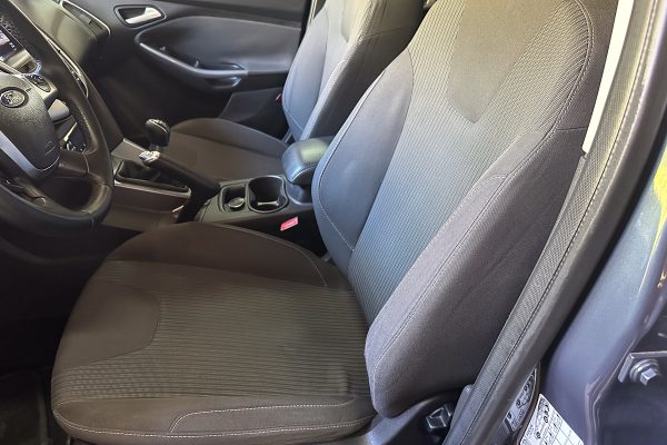 Ford Focus 71-OT-75-10