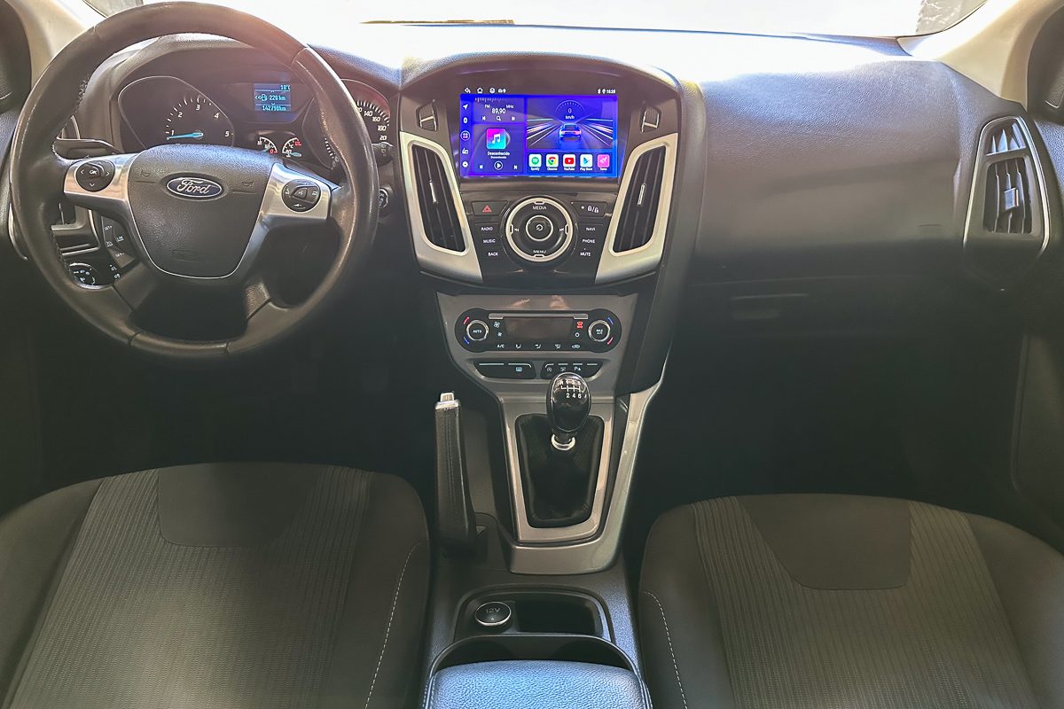Ford Focus 71-OT-75