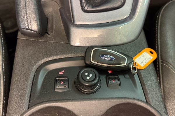 Ford Focus 87-OC-02-14