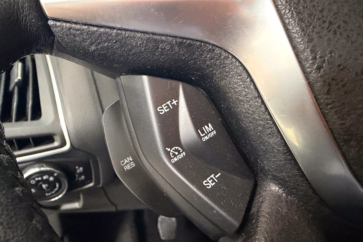 Ford Focus 87-OC-02-4