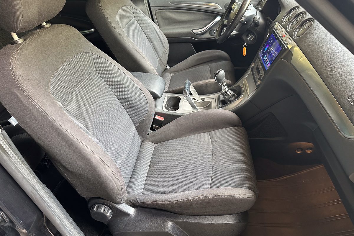 Ford S-MAx 05-DE-57-4