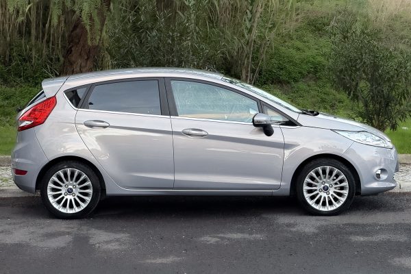 Ford fiesta 47-MM-37-20