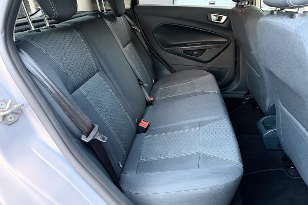 Ford fiesta 47-MM-37-3