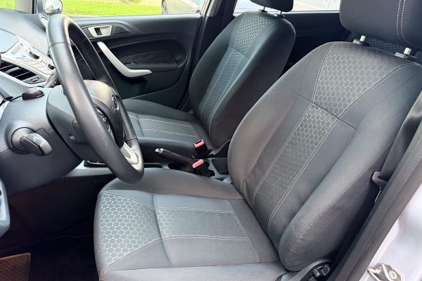 Ford fiesta 47-MM-37-4