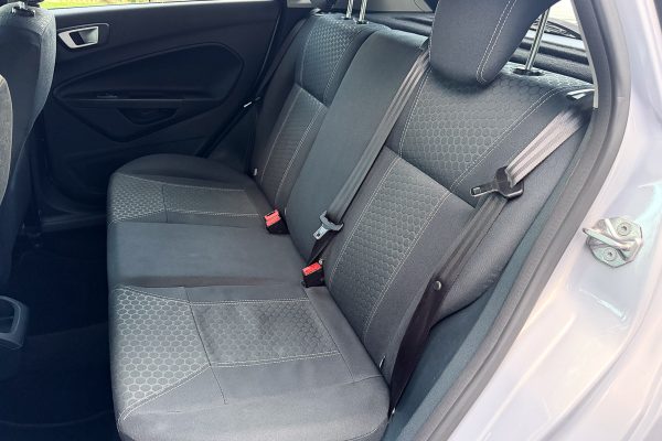 Ford fiesta 47-MM-37-5