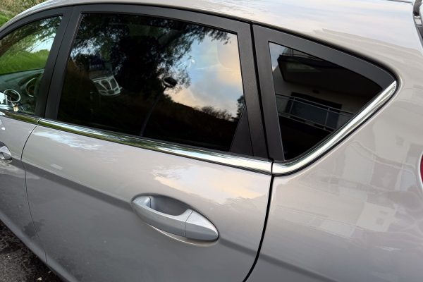 Ford fiesta 47-MM-37-6