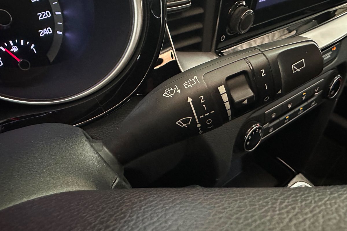 KIA CEED AX-25-XH-10