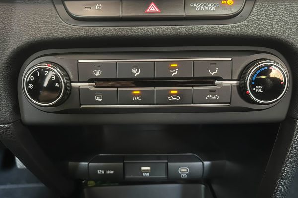 KIA CEED AX-25-XH-11