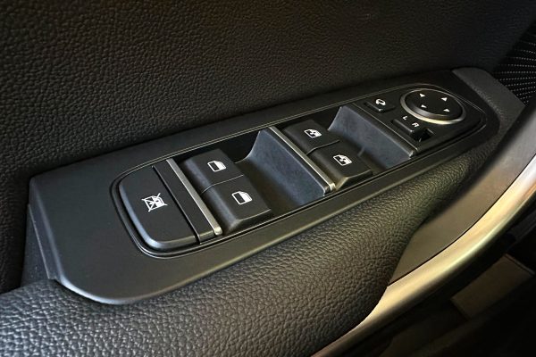 KIA CEED AX-25-XH-13