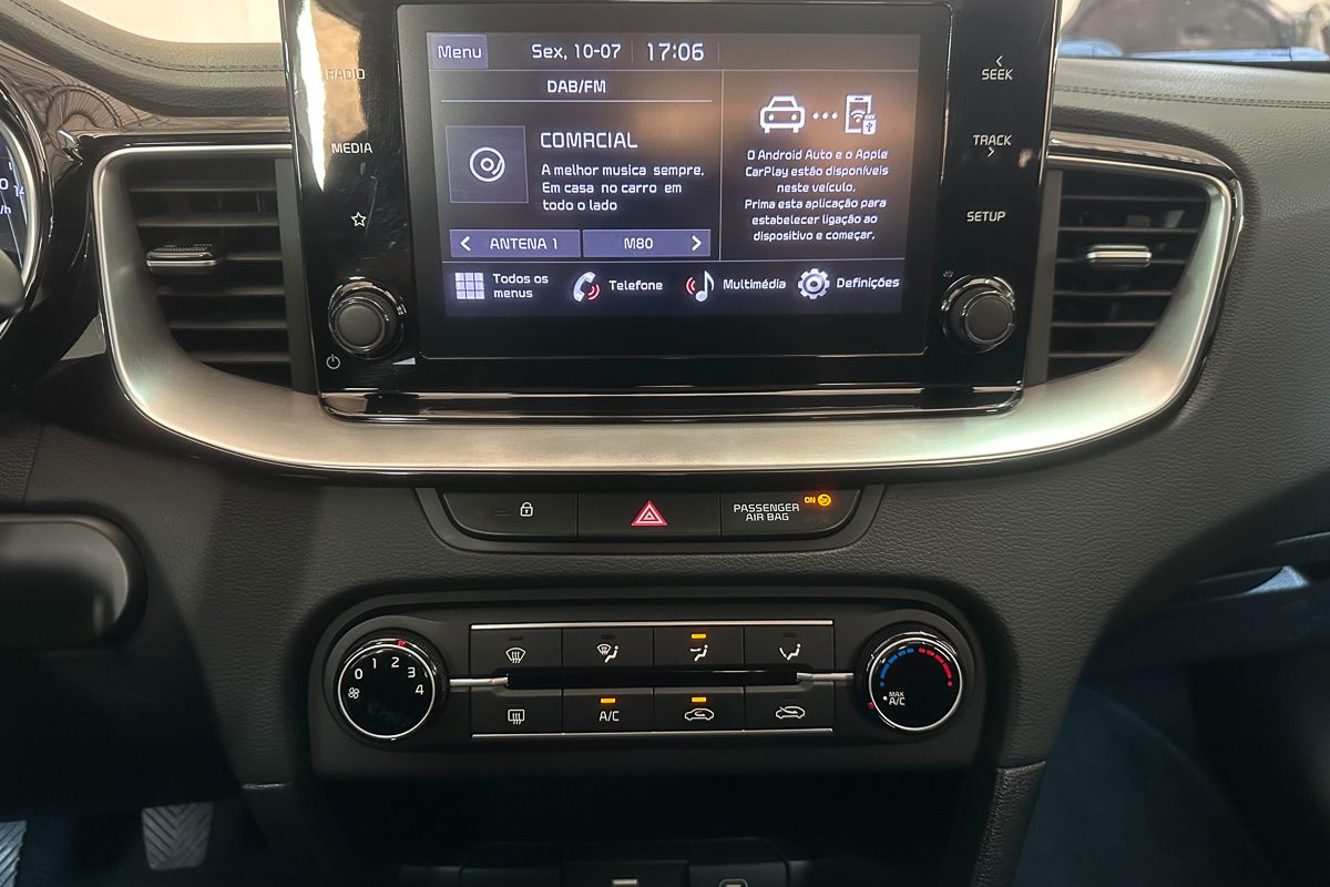 KIA CEED AX-25-XH-14