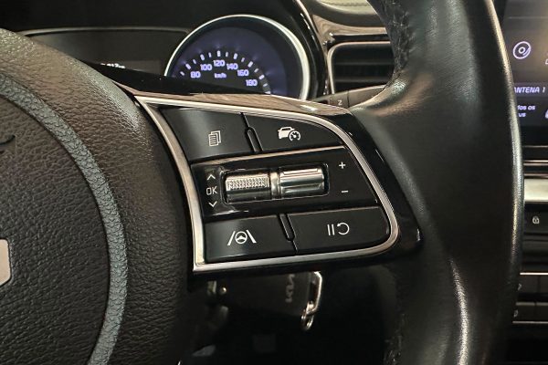 KIA CEED AX-25-XH-16