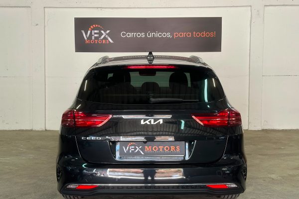 KIA CEED AX-25-XH-17