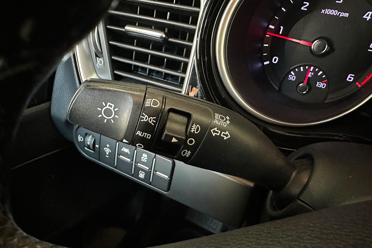 KIA CEED AX-25-XH-36
