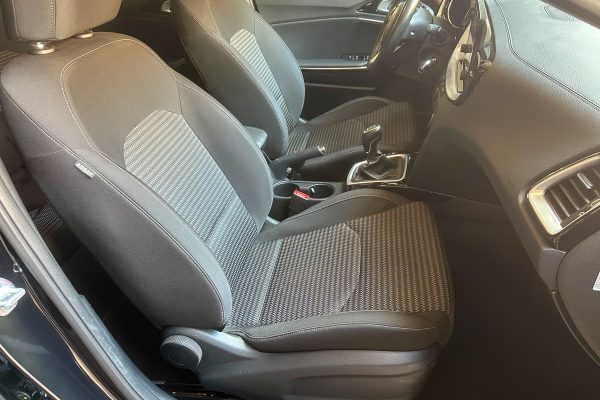 KIA CEED AX-25-XH-4