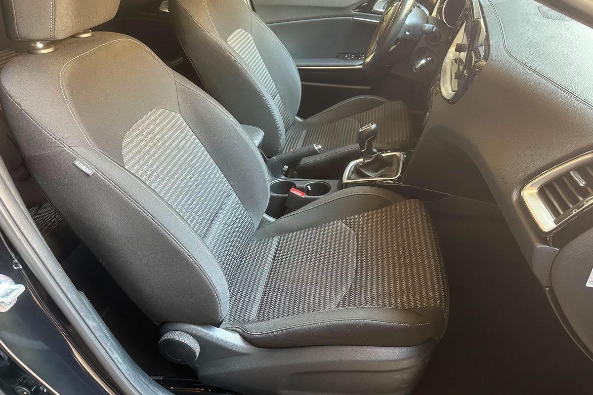KIA CEED AX-25-XH-4