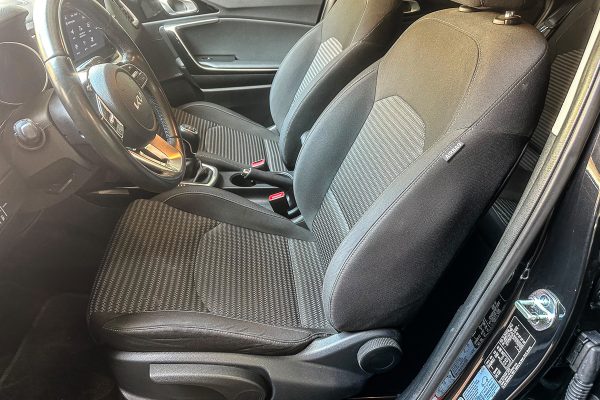 KIA CEED AX-25-XH-6