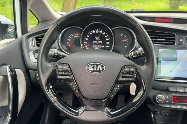 Kia Ceed-14