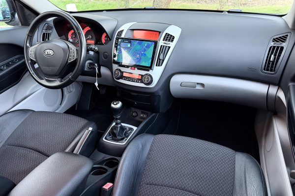 Kia Ceed-19