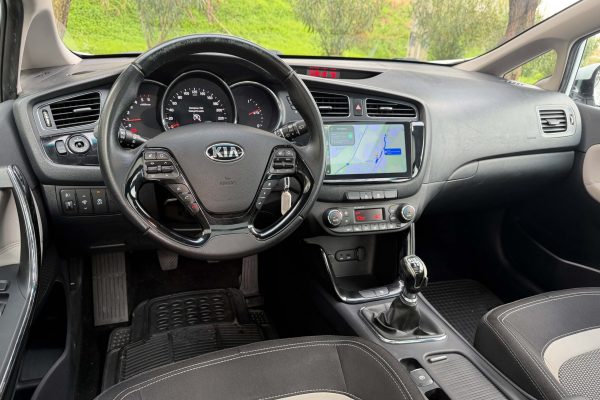 Kia Ceed-19