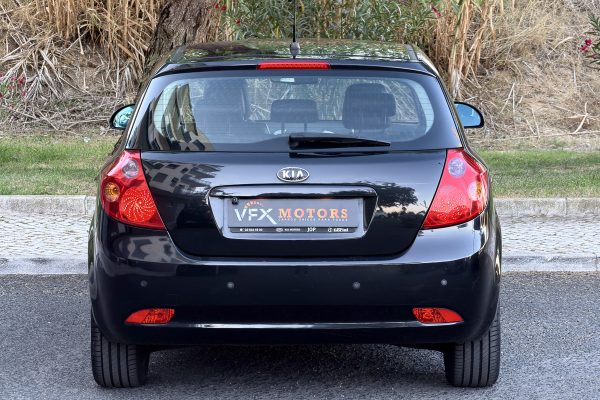 Kia Ceed-2