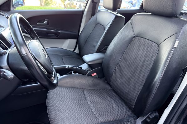 Kia Ceed-4