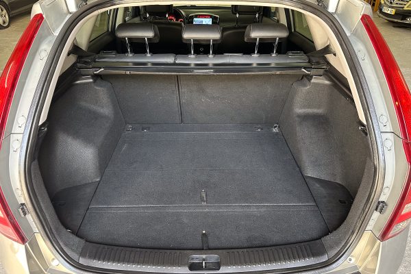 Kia Ceed 85-JX-27-16