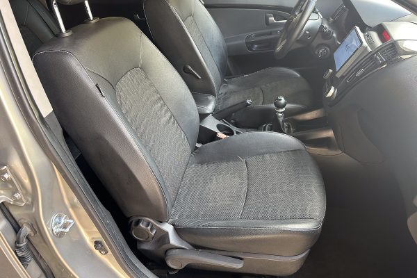 Kia Ceed 85-JX-27-4