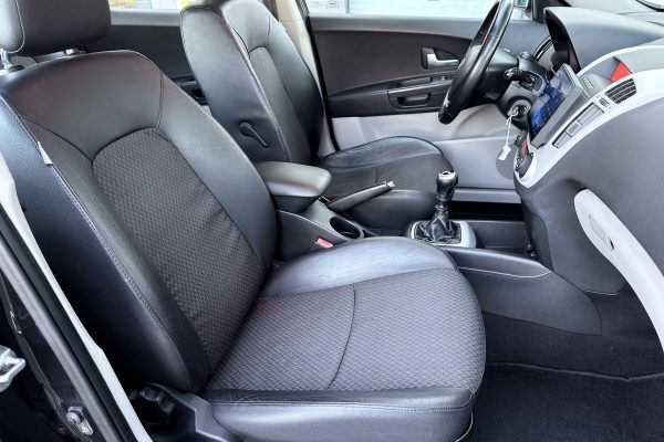 Kia Ceed-9