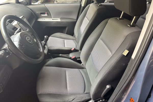 Mazda 5 27-DP-76-3