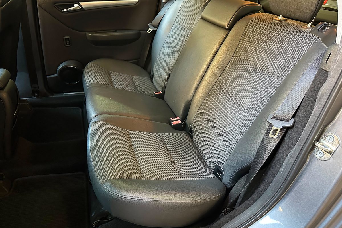 Mercedes B180 78-LP-80_-35