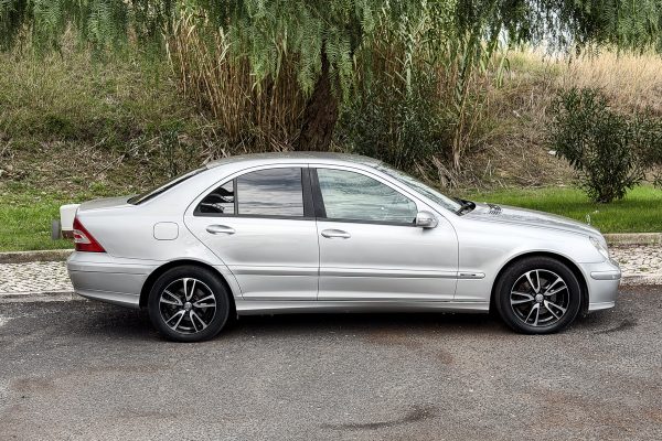 Mercedes C200 CDi-32