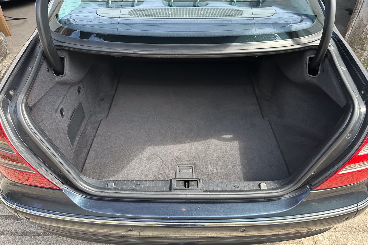 Mercedes E220 44-EU-98-21