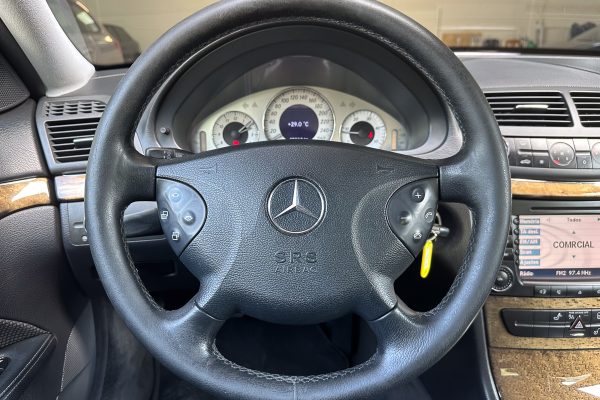 Mercedes E220 44-EU-98-3