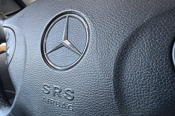 Mercedes E220 44-EU-98-6